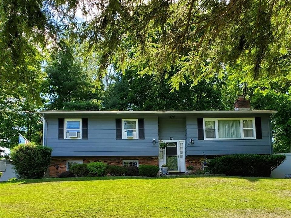 1st image of 19 Collier Dr E