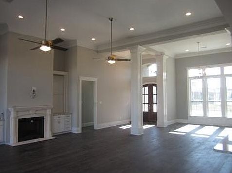 2nd image of 105 Cove Ln