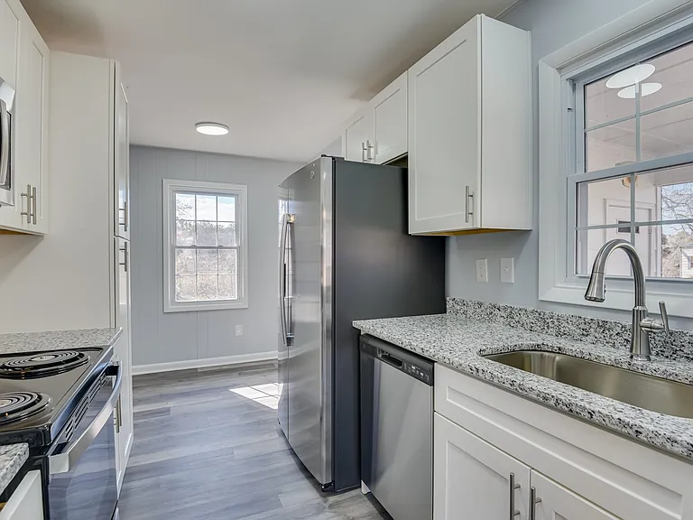 1709 Forest Creek Ct — Photo 9