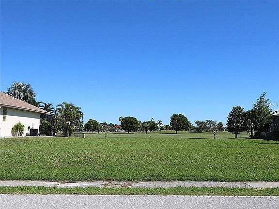 3rd image of 705 Monaco Dr