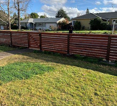 4th image of 601 Arboleda Dr