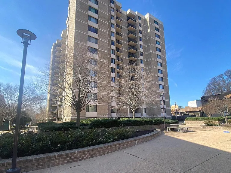 118 Monroe St #709 — Photo 3