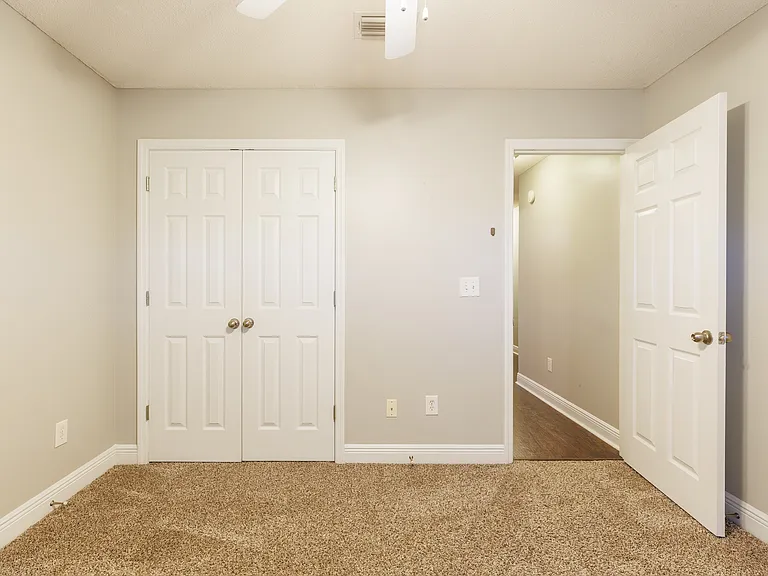 76 Brookfield Dr — Photo 29