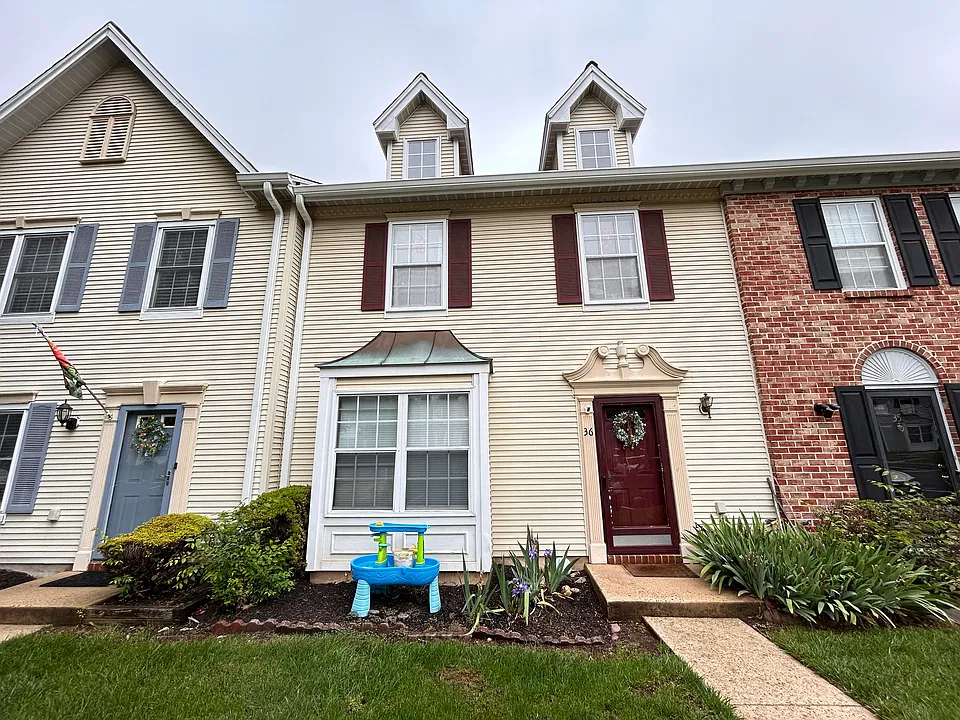 36 Albury Way