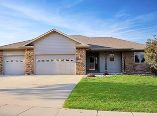 422 Powderhorn Pass, Brookings, SD 57006