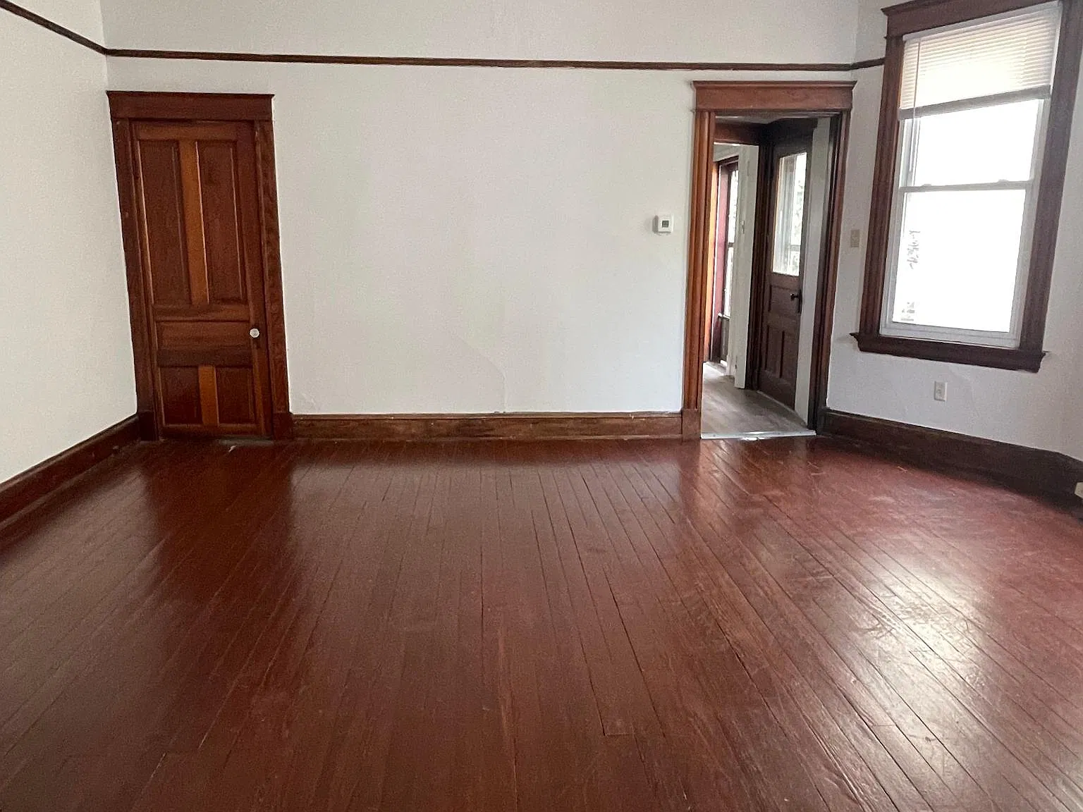 310 Warner St — Photo 4