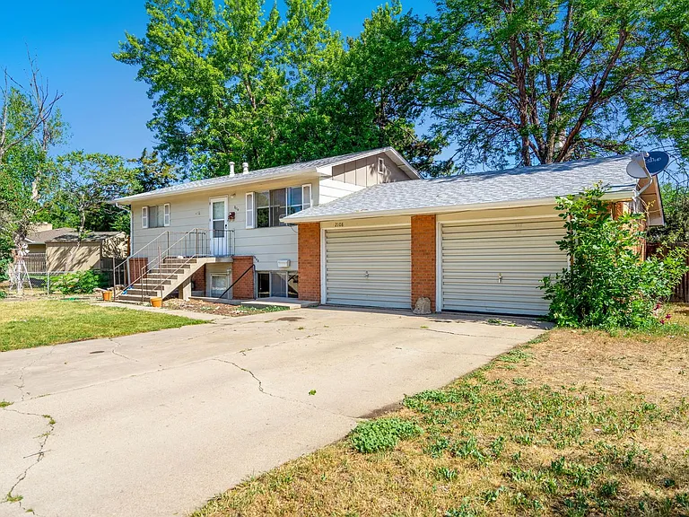 2108 Applewood Rd — Photo 34