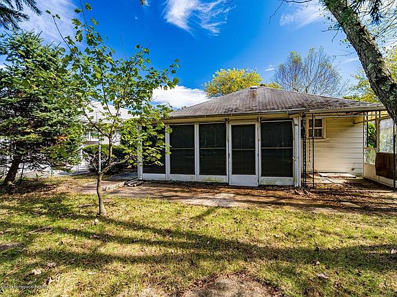 3rd image of 1581 Mount Everest Ln