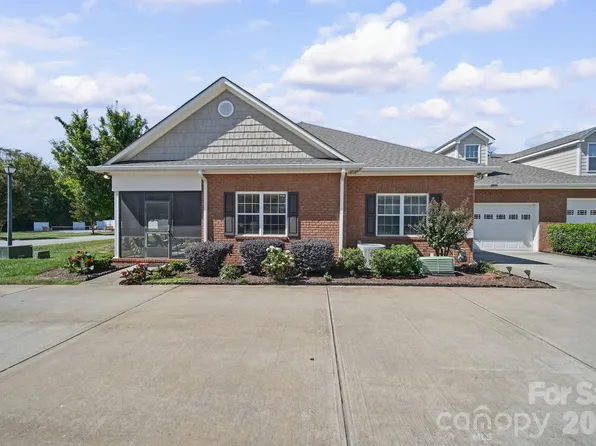 2367 Stardust Ct, Denver, NC 28037