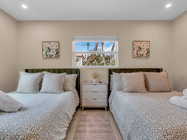 4421 Ocean Blvd — Photo 30