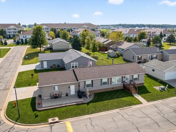 506 Peony St SE, Rochester, MN 55904