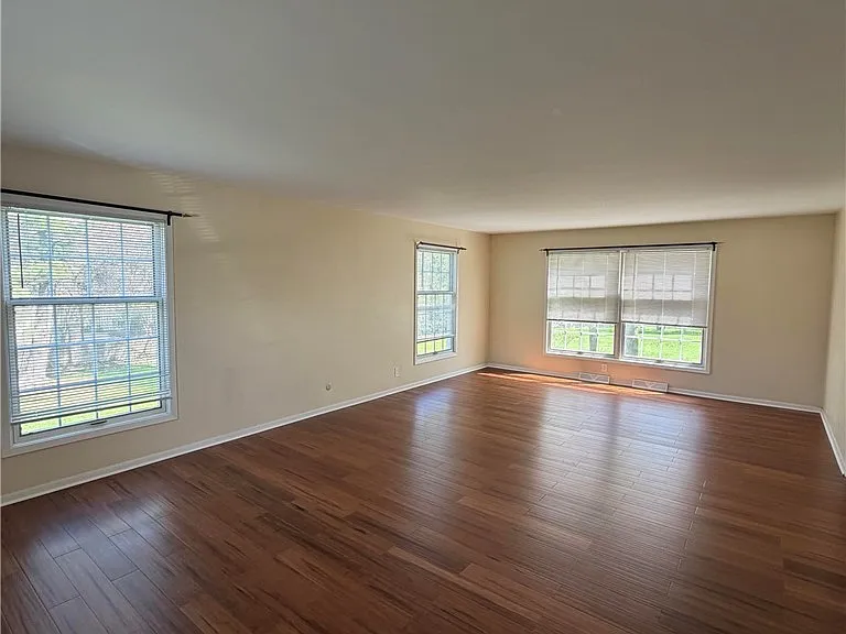 30800 Gates Mills Blvd — Photo 9