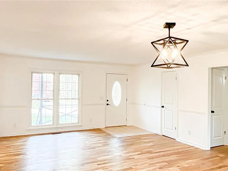 3276 Hickory Bluff Dr — Photo 8