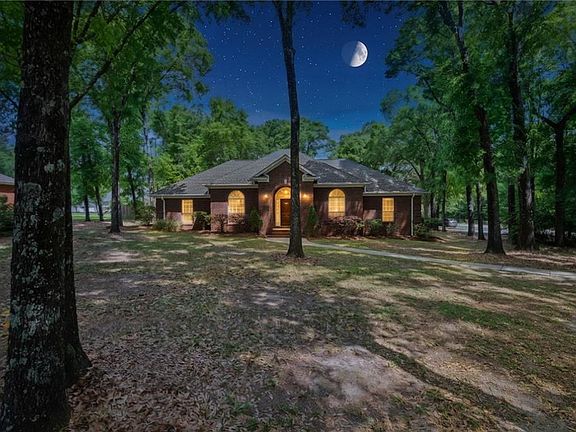 3rd image of 8500 Vintage Woods Dr