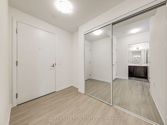 2nd image of 25 Holly St #Penthouse 03
