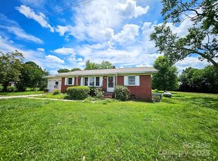 1050 Old Peachland Rd, Marshville, NC 28103