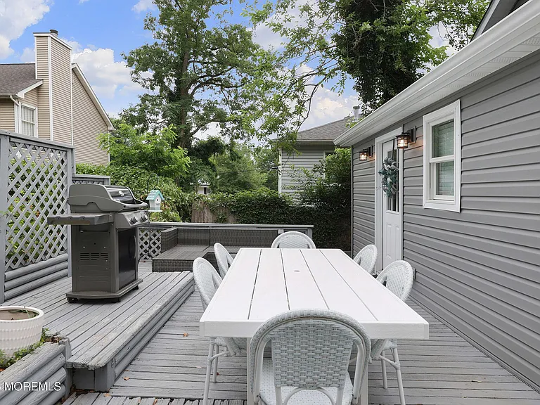 210 Linden Ave — Photo 24