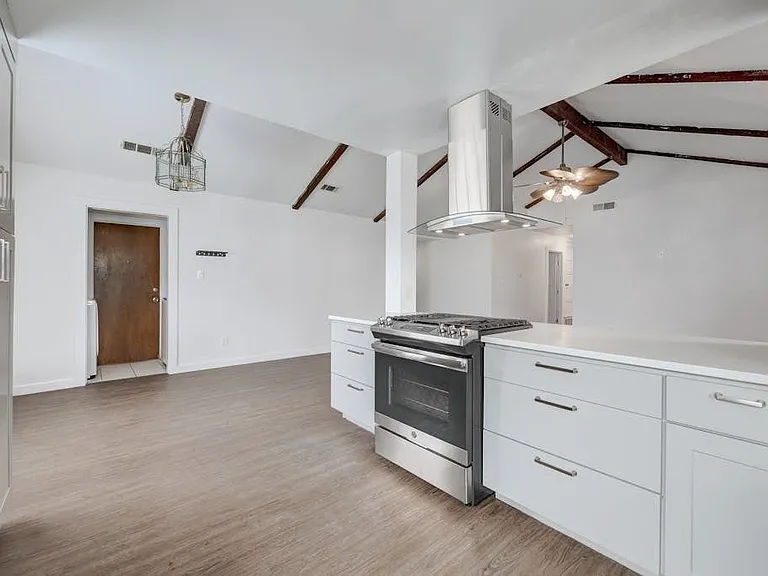 6502 Bridgewater Cv — Photo 12