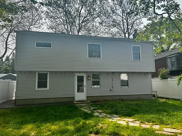 25 Juanita Ave #1