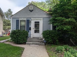 466 Saratoga St S, Saint Paul, MN 55105