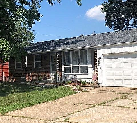 NEW roof, NEW garage door