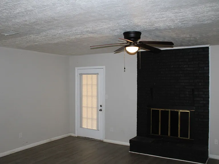 3109 Jennifer Ct — Photo 6