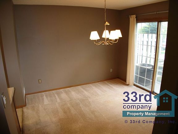 3rd image of 2581 Bedford Ct