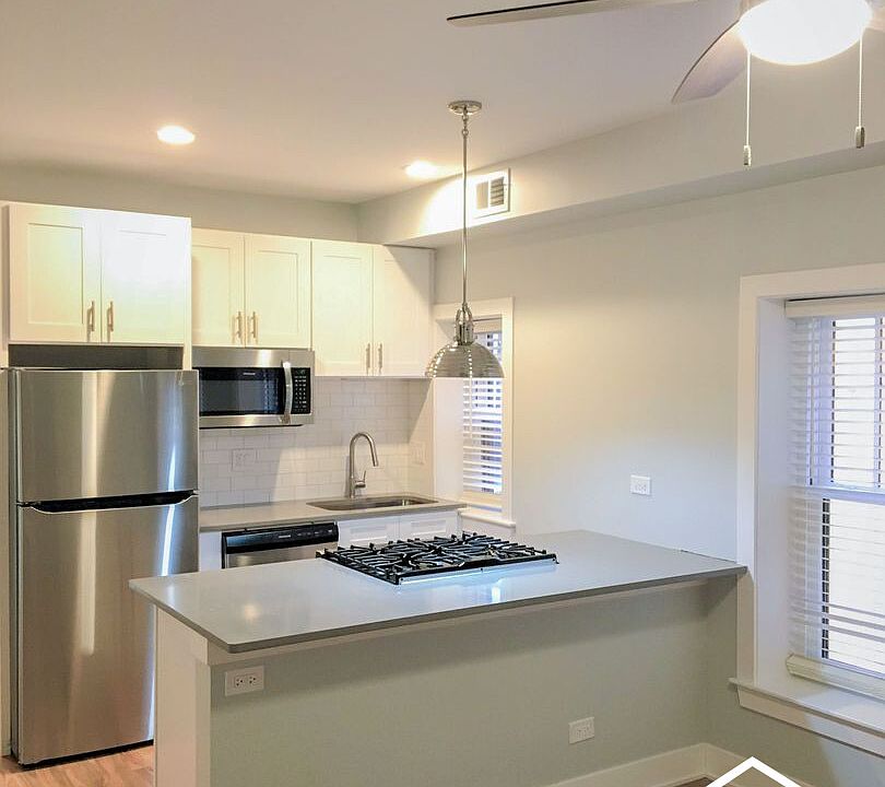 1st image of 2105 N Sedgwick St APT 1