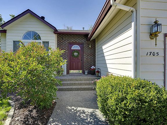 4th image of 1705 N Autumn Crest Ct