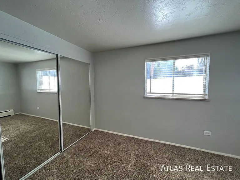 2337 S Locust St #C — Photo 11
