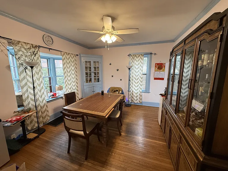 105 Valentine Pl — Photo 4