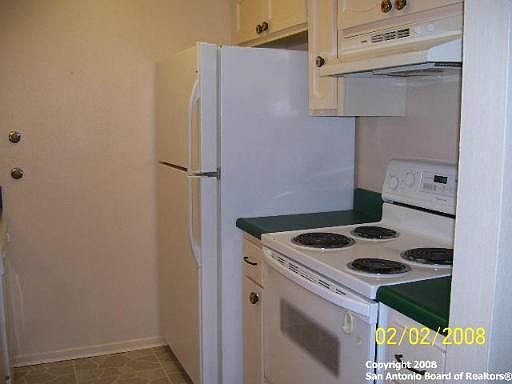 3rd image of 2811 WOODBURY DR #203