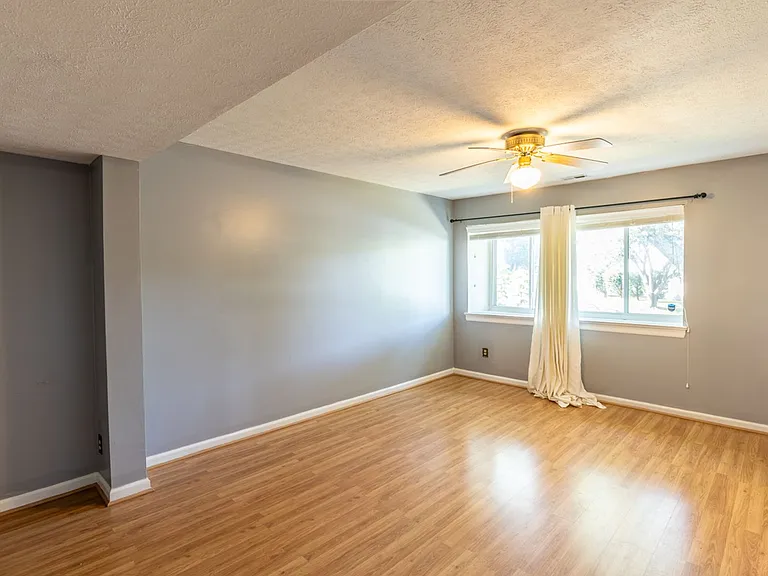 110 Woodlake Dr — Photo 10