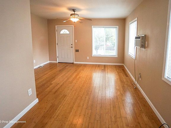 4th image of 3786 10th Ave