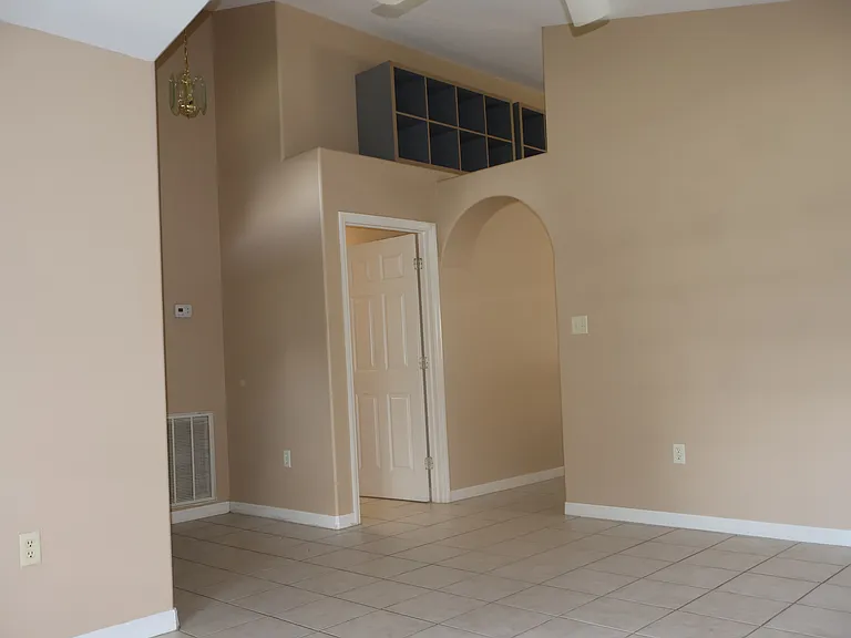 3311 W Marcum St — Photo 7
