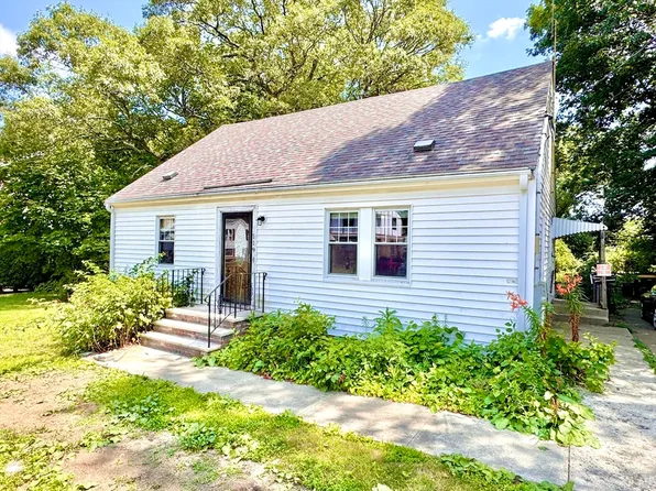 119 Green St, Woburn, MA 01801