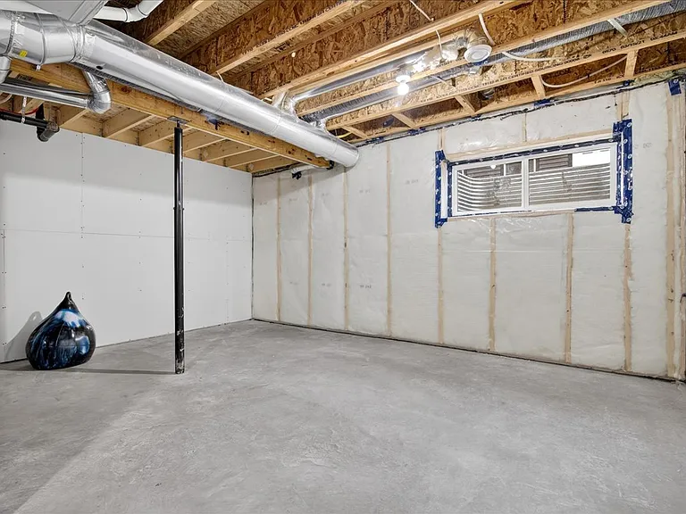 535 Paterson Way SW — Photo 46