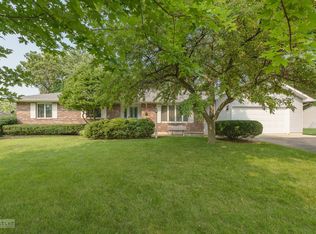 29 Ashlawn Ave, Oswego, IL 60543