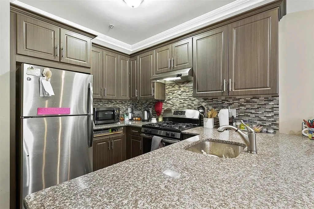 1 bed, 1.0 bath, 750 sqft, $2,350 — Photo 3