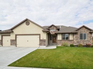 143 Casa Dr, Idaho Falls, ID 83404
