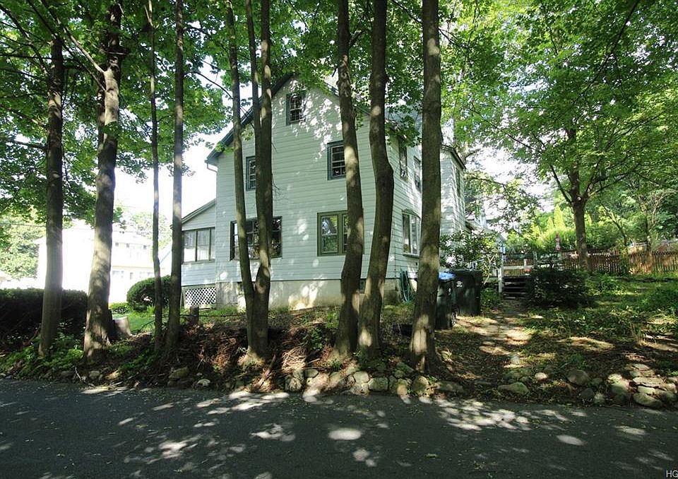 2nd image of 18 Maple Ave