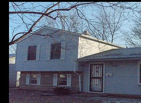 3707 N Richardt Ave photo 1