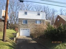 900 Locust St photo 1