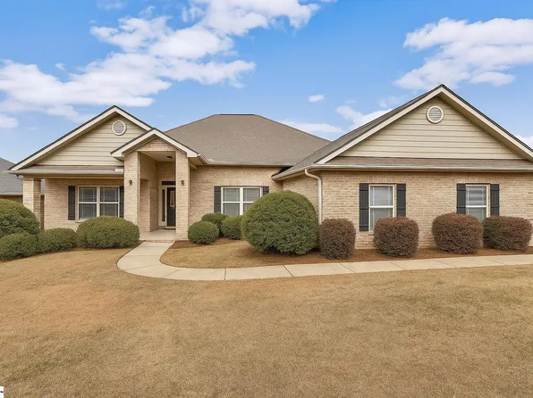 200 Ducktrap Ct, Simpsonville, SC 29681