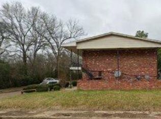 179 E Center St #15, Canton, MS 39046