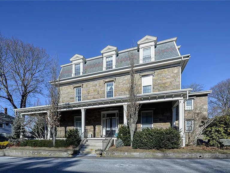 10 Pell St #3B — Photo 1