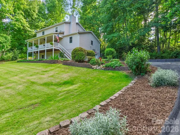 26 Morrow Dr, Fairview, NC 28730