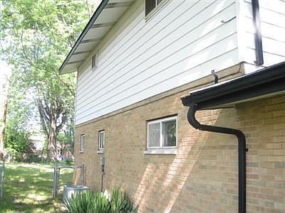 2nd image of 751 Redway Cir