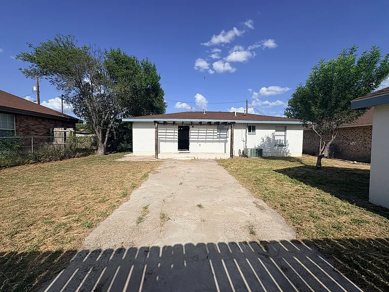 3170 Sueno Cir — Photo 9