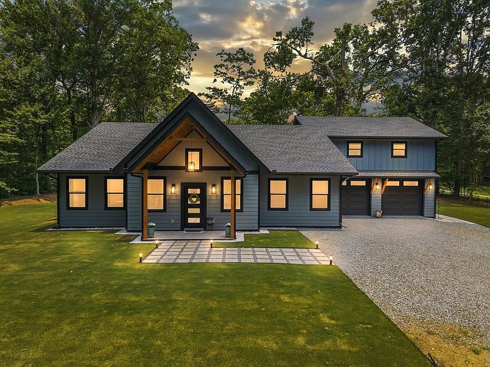 1st image of 381 Parks Dr